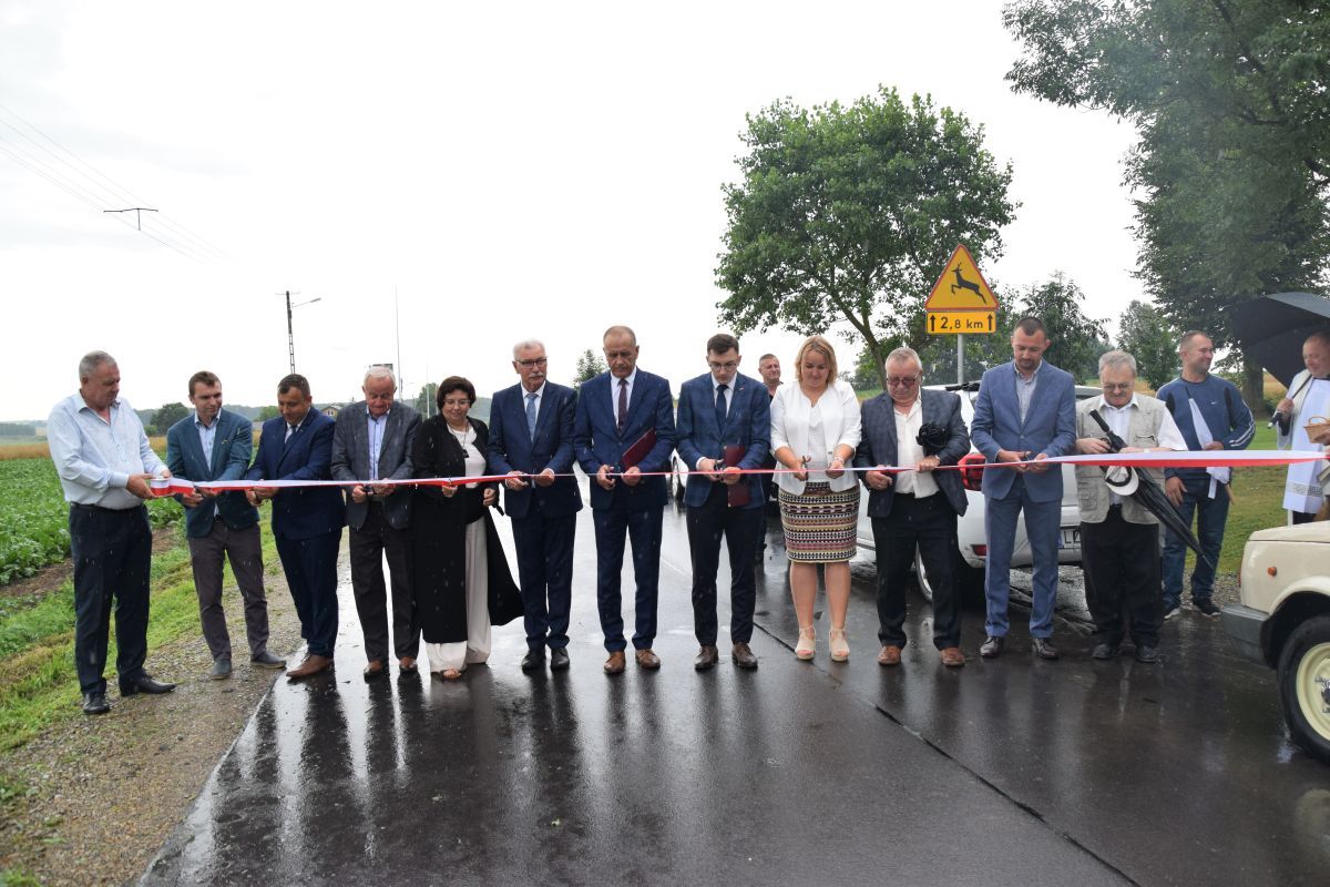 Gmina Miączyn z nową nawierzchnią na trasie Miączyn - Niewirków